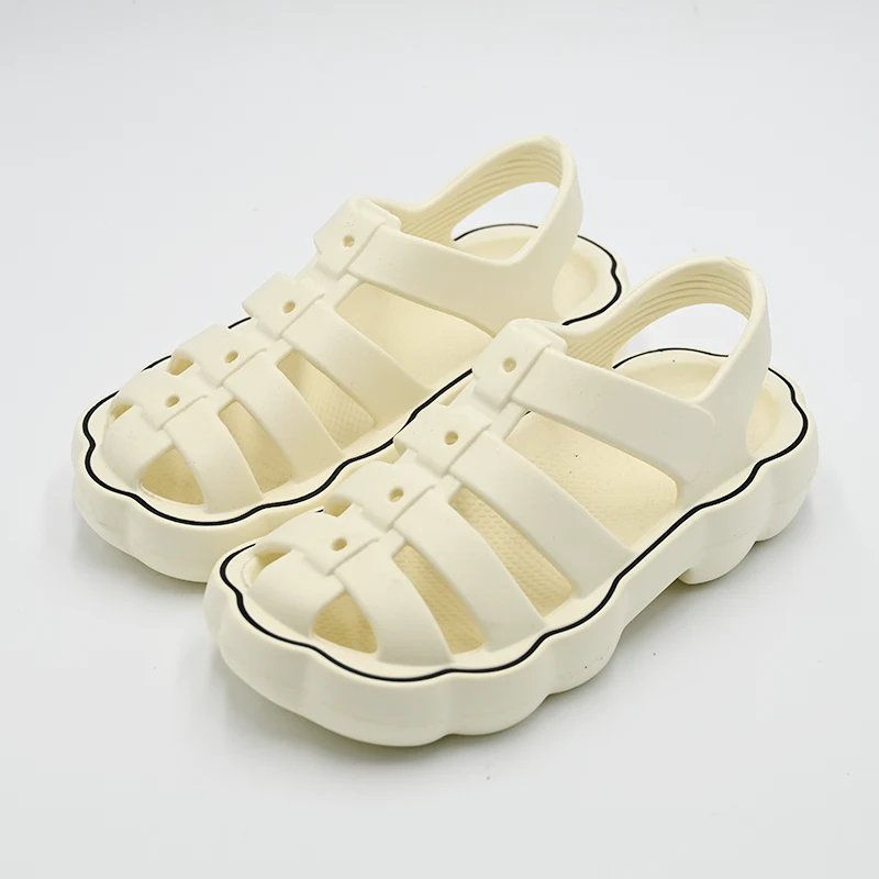 रोमन चप्पल फुटवेअर ट्रेंड का बनत आहेत प्रत्येकजण याबद्दल बोलत आहे?